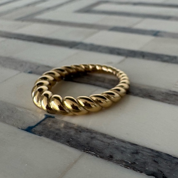Goop Jewelry - NWOT Goop Cable Ring